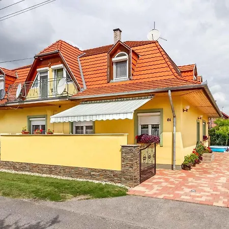 Holiday Home In Balatonmariafuerdo 19257 Balatonujlak