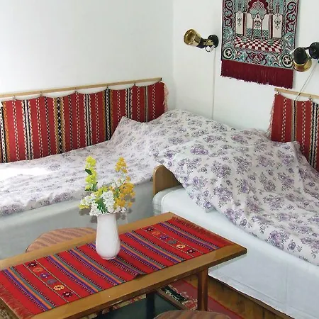 Holiday Home In Balatonmariafuerdo 19257 * Balatonujlak
